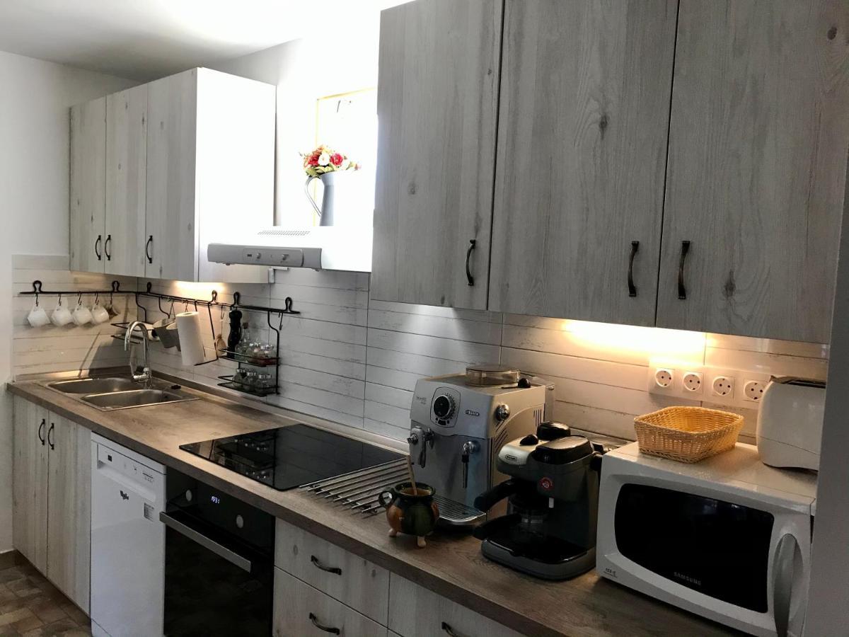 Viharsarki Apartman Gyula Extérieur photo