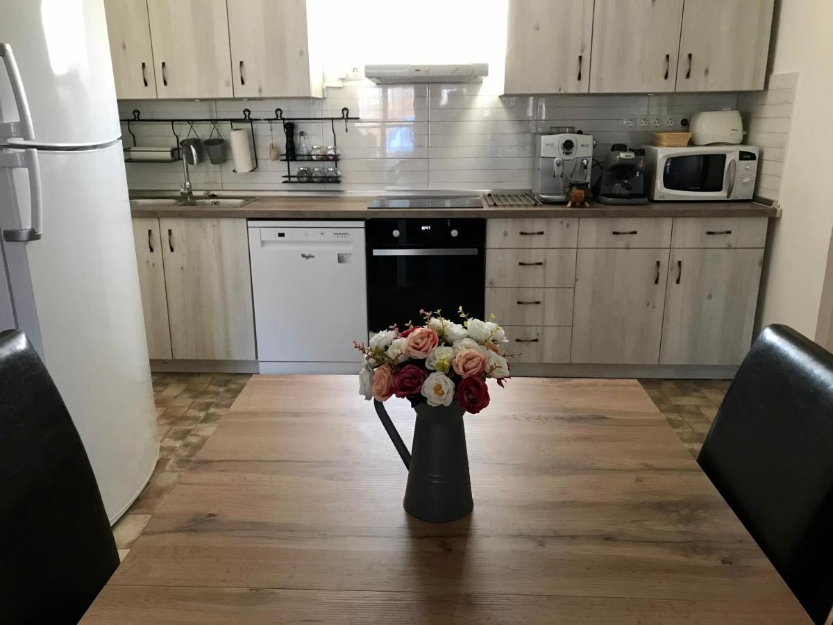 Viharsarki Apartman Gyula Extérieur photo